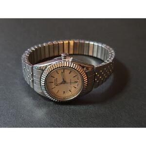 Montres De Fleur Women's 25mm Silver Tone Fluted Bezel Presidential Watch